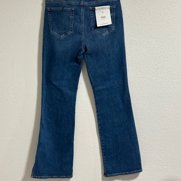 slide slit mid ride boot cut jeans size 31 Hidden jeans NWT Ryan style. - Picture 10 of 13